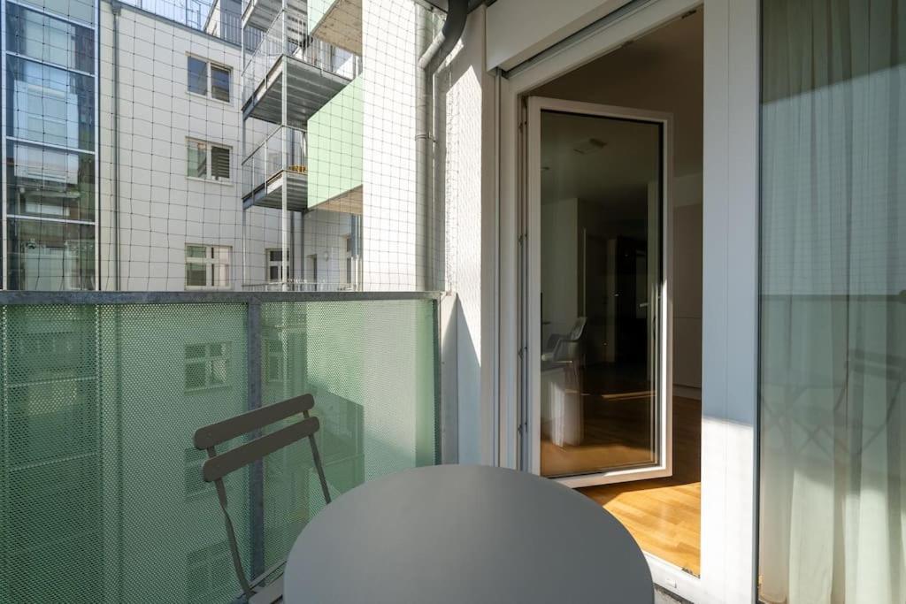 וינה Sunny 1Br Home With Balcony By Hm מראה חיצוני תמונה